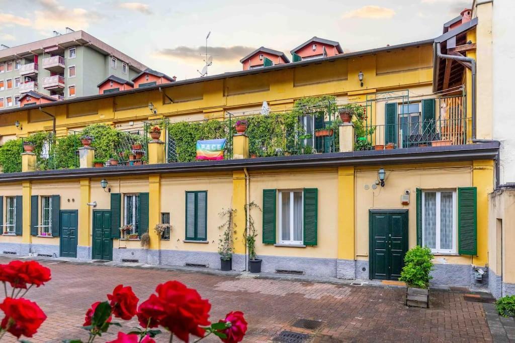 Relax In A Typical Courtyard - Navigli